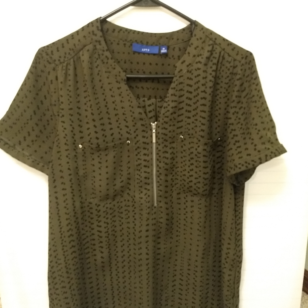 Apt. 9 short sleeve top